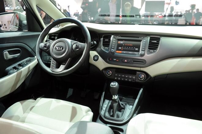 2013-kia-carens-9%5B2%5D.jpg